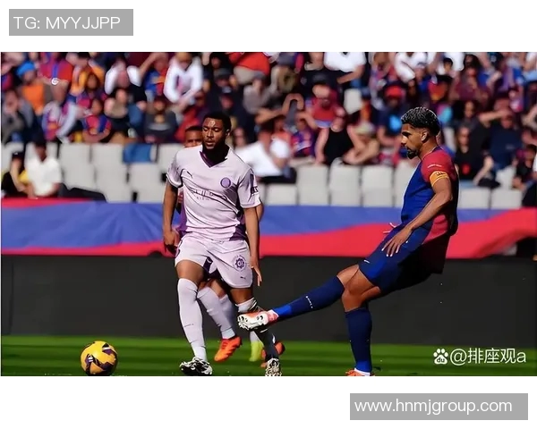 足球巨星震撼登场全场瞩目瞬间点燃激情燃爆赛场